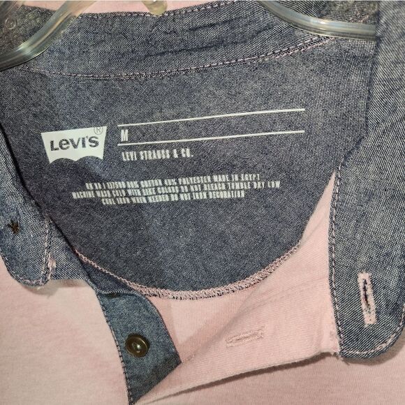 Levi's Pink Polo shirt size Medium - Picture 3 of 3
